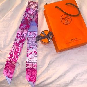 Hermès Fuchsia Twilly